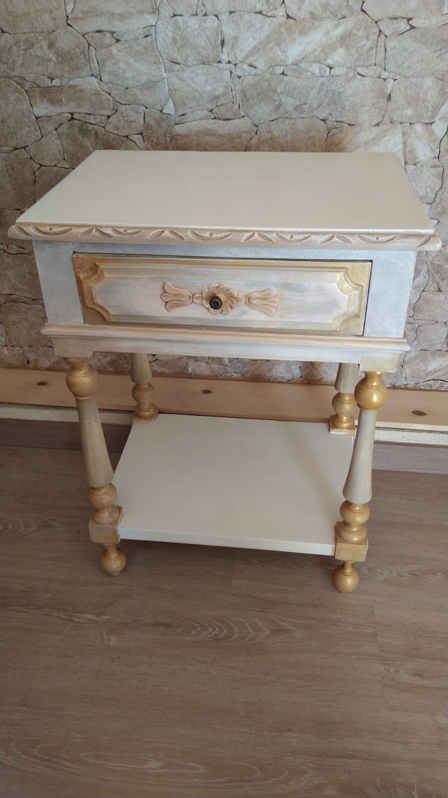 Mesa de Cabeceira Vintage